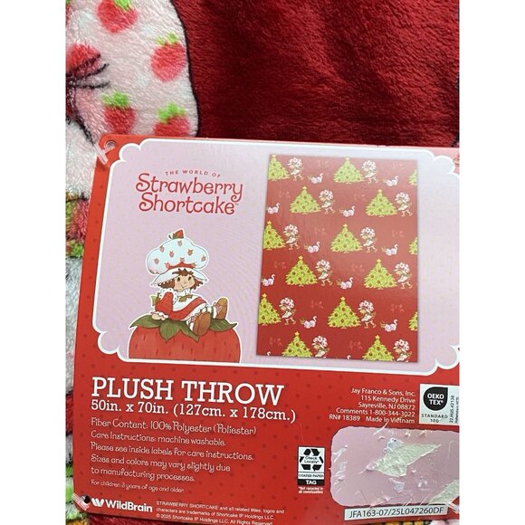 Strawberry Shortcake Custard Christmas Tree Throw Blanket 50" X 70" Holiday NEW - Picture 3 of 14